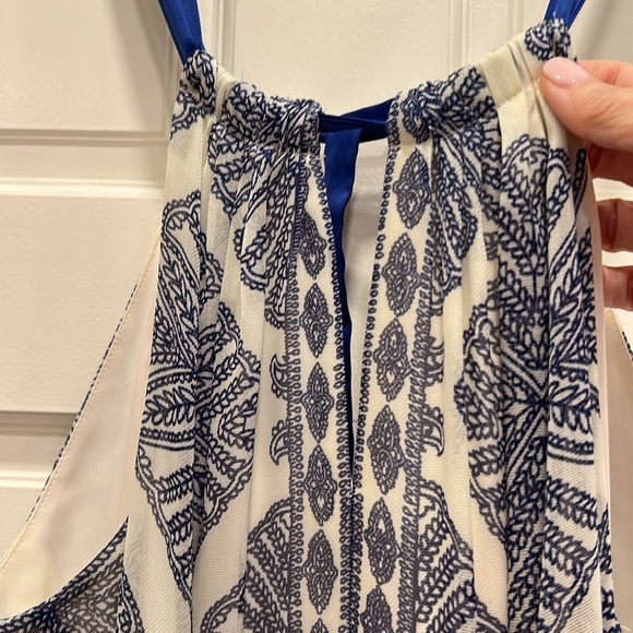 Vince Camuto Halter Style Pattern Maxi Blue and Ivory Dress any Occasion sz.6 - Picture 4 of 13